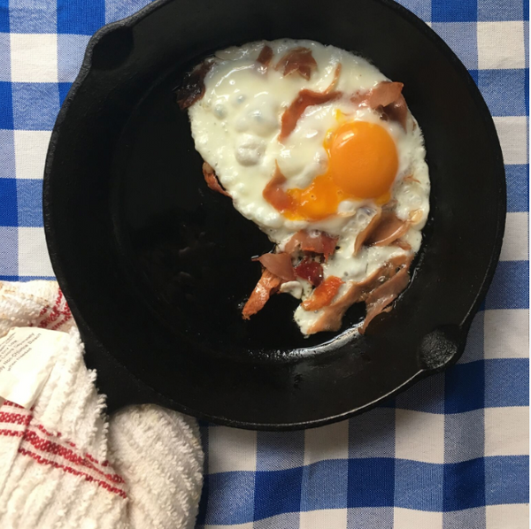 Prosciutto Egg