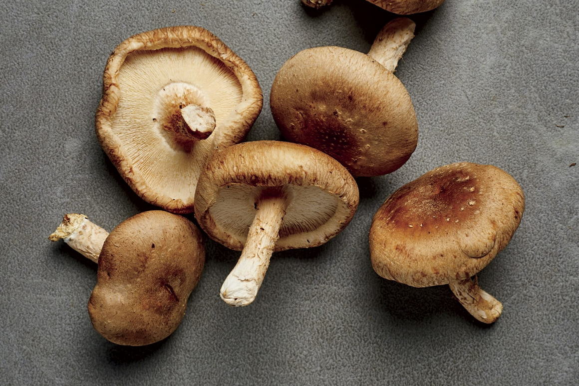 Organic Shiitake Mushrooms, 1/2lb (Add-On)